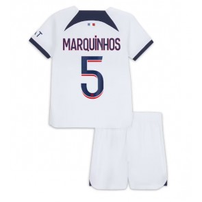 Paris Saint-Germain Marquinhos #5 Koszulka Wyjazdowych Dziecięca 2023-24 Krótki Rękaw (+ Krótkie spodenki)